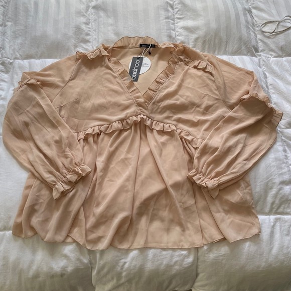 Boohoo Plus Ruffle Detail Plunge Beige Cream Blouse Size 20 Plus Size - Picture 2 of 10